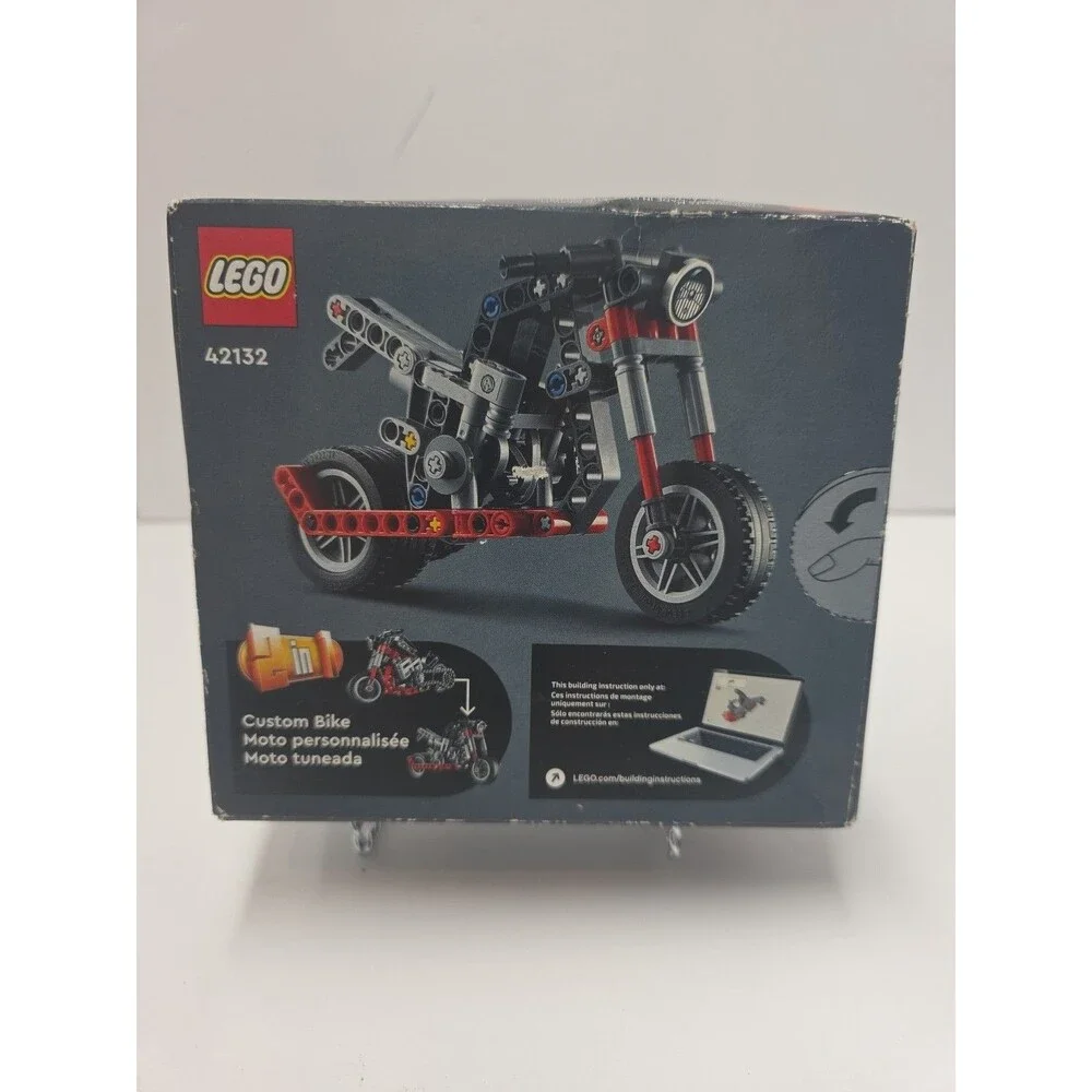 LEGO TECHNIC: Motorcycle (42132) - Picture 2 of 2